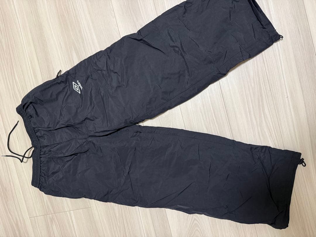 た*ー様 BASICKS umbro 黒 ナイロンジャケット