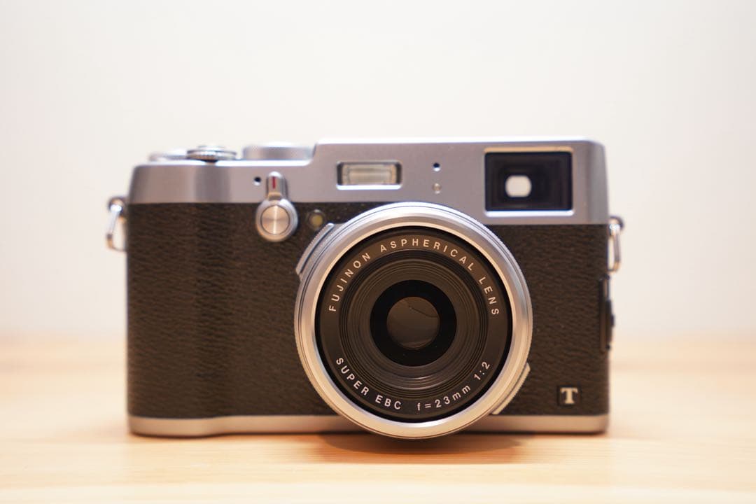 【美品】FUJIFILM X100T シルバー・フード&フィルター付｜おまけ多数