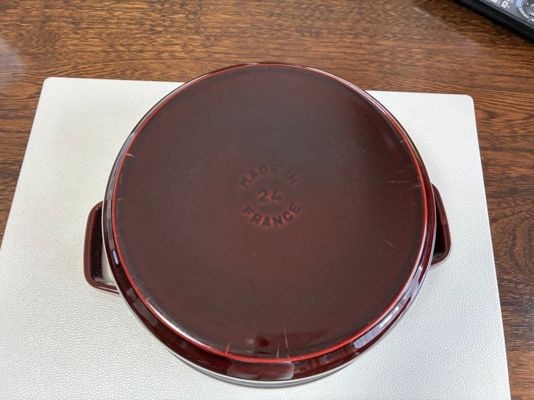 ストウブStaub　ココットラウンド24cm グレナディンレッド