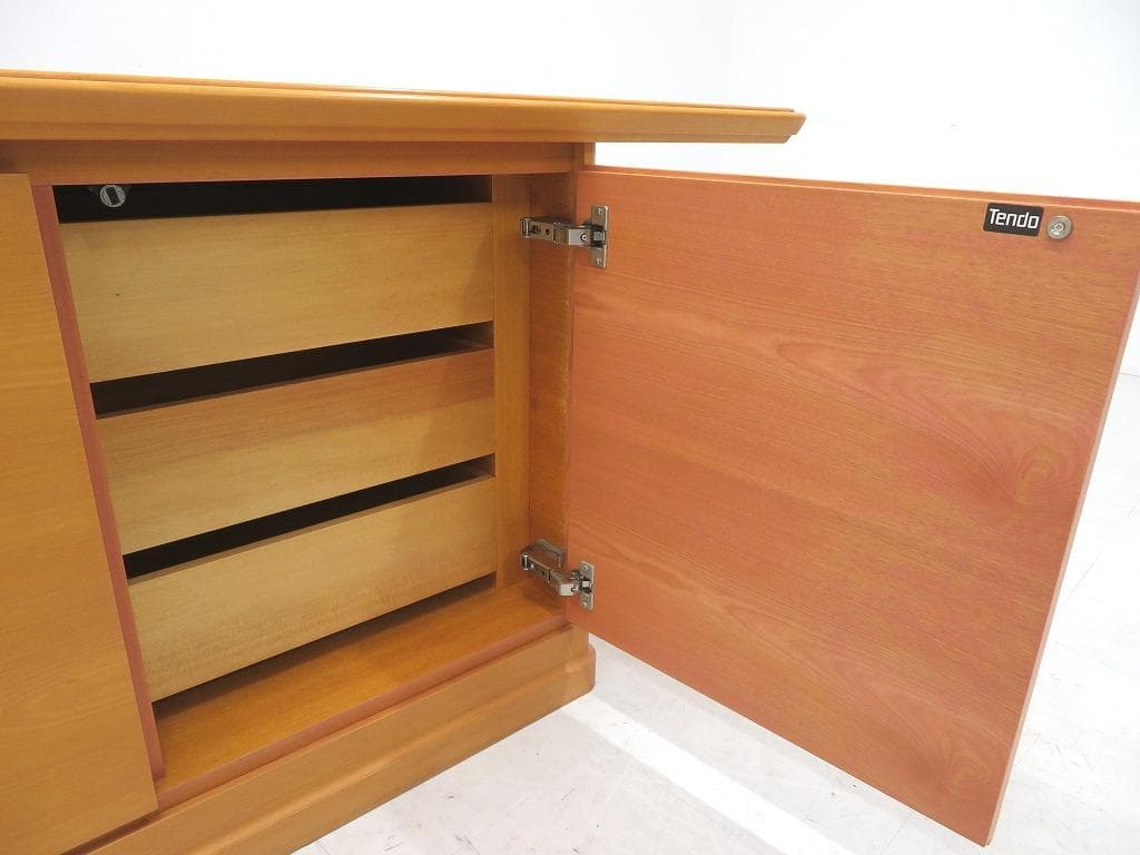 美品　天童木工　サクラ材　サイドボード　収納　キャビネット　チェスト　モダン