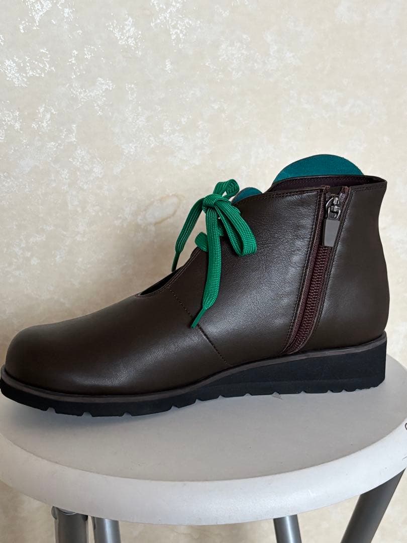 慈雨ブラウンショートブーツ サイドファスナー付き　靴紐2色　23.5㎝