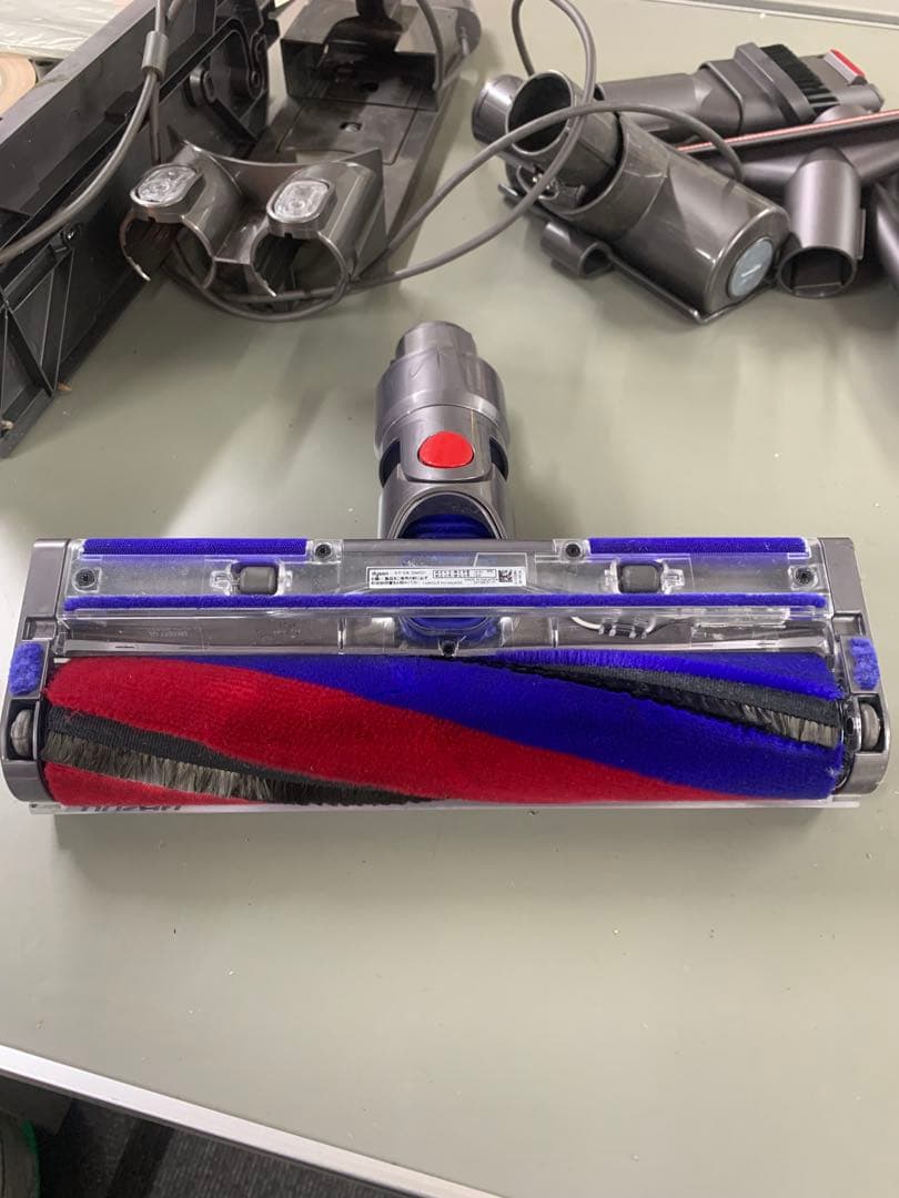 Dyson V8 Slim Fluffy SV10K ハンディクリーナー仕様