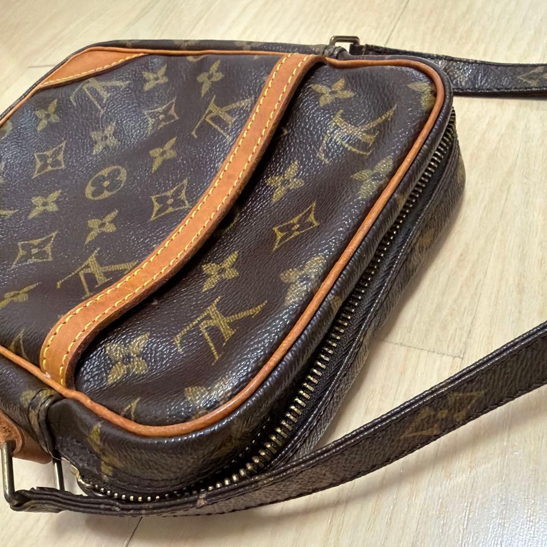 ⭐︎送料無料　LOUIS VUITTON ショルダーバッグ(保存袋あり)