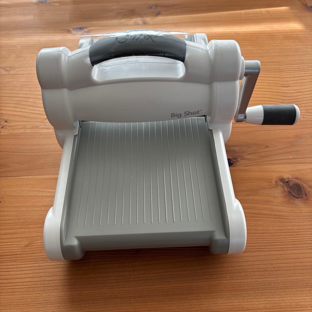 Sizzix ビッグショット ダイカットマシン カッティングマシン