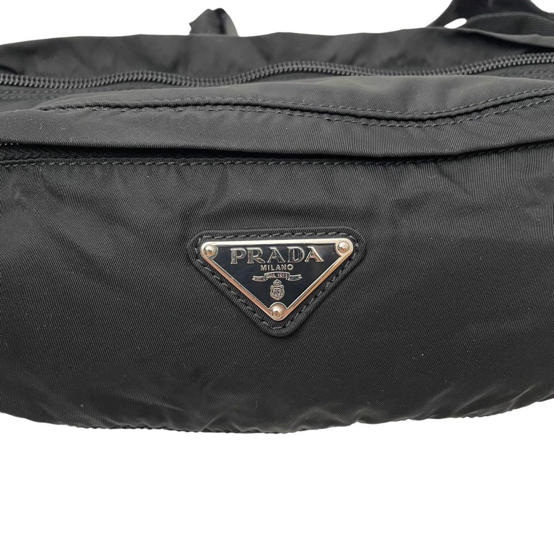 プラダ ナイロン 三角プレートロゴ ウエスト ボディ バッグ ブラック.