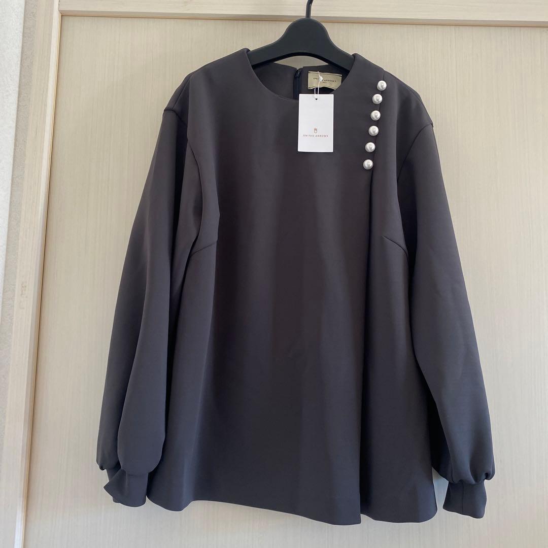 UNITED ARROWS SPONGY サイド パール ブラウス