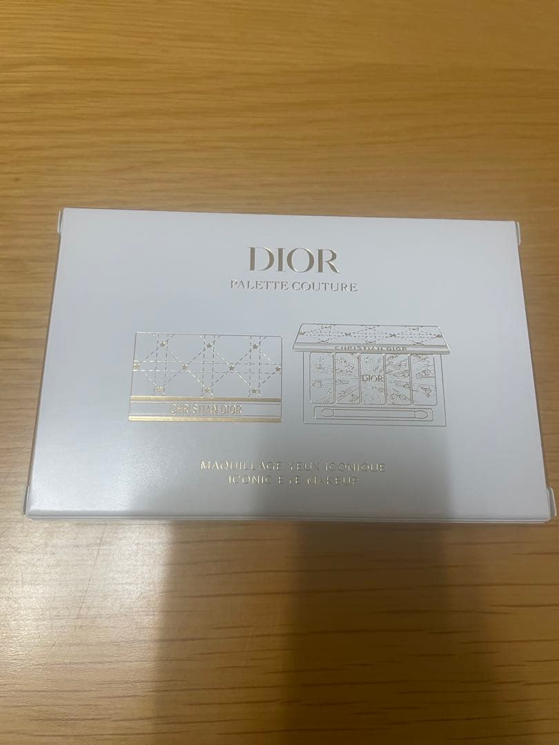 DIORクチュール アイ パレット (ホリデー コレクション 2025 限定品)