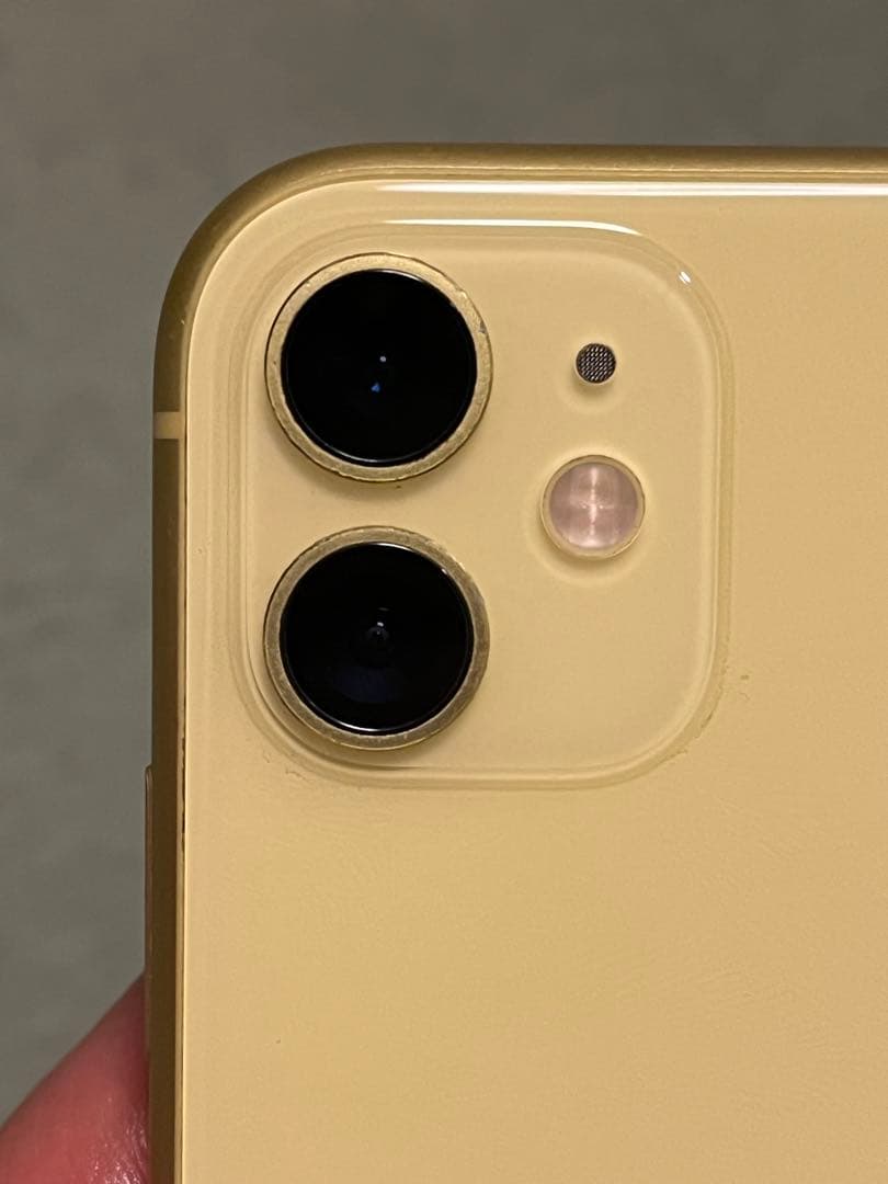 iPhone 11 128G SIMロック解除済