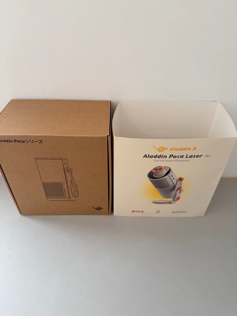 極美品！Aladdin Poca LaserフルHDレーザープロジェクター