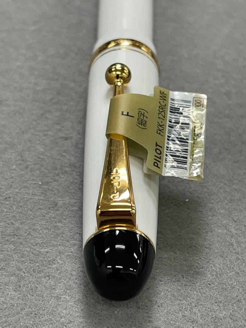 【未使用】PILOT CUSTOM74 ホワイト 万年筆　字幅F 限定品