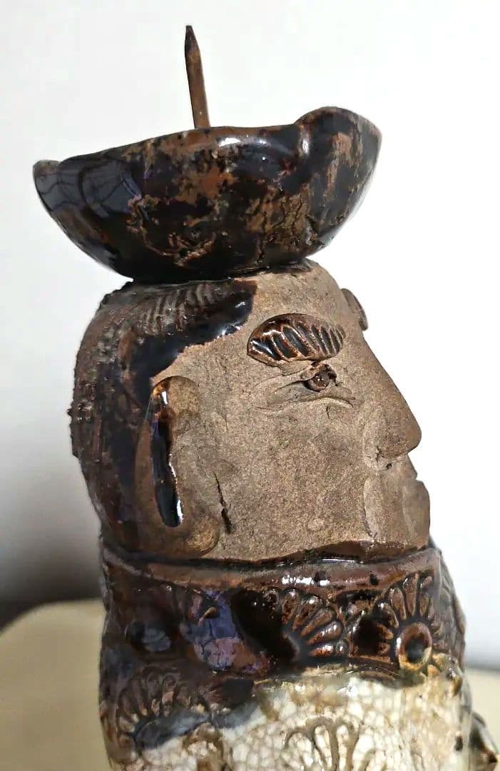 蝋燭立『鳩を抱いた伴天連』