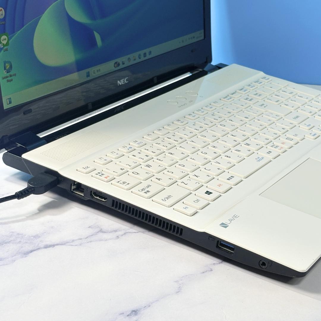 美品ホワイト・Corei7・16GB・SSD・FHD・ブルーレイ・ノートパソコン