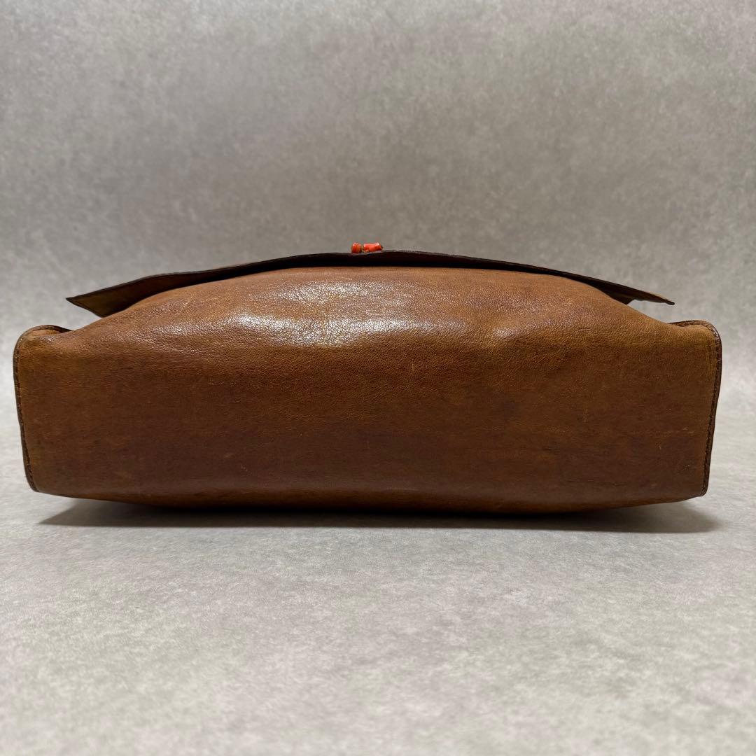 【超希少】HENRY CUIR メッセンジャー　ショルダーバッグ　ラクダ革　刺繍