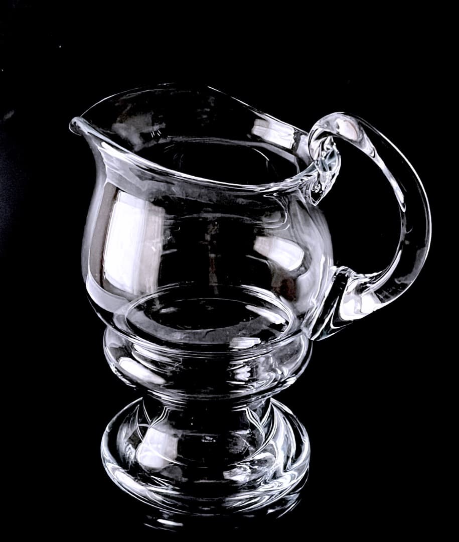 北欧ヴィンテージガラス ピッチャー 脚付 高さ約20cm