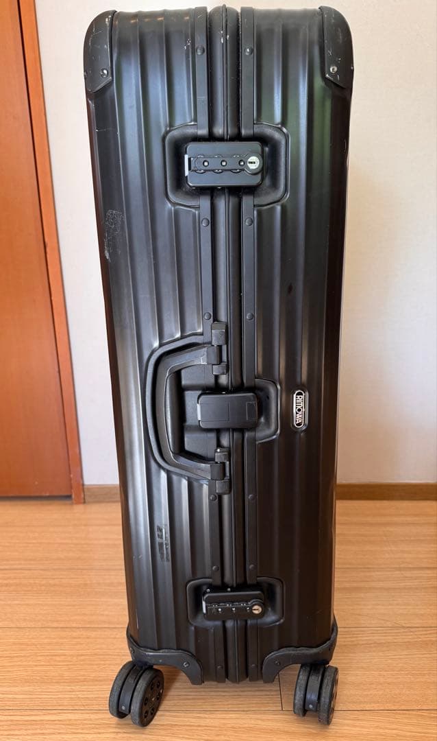 美品/SALE/お得）REMOWAリモワ トパーズ ステルス 82L