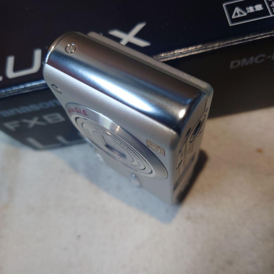 LUMIX DMX-FX8-Sシルバー デジタルカメラ