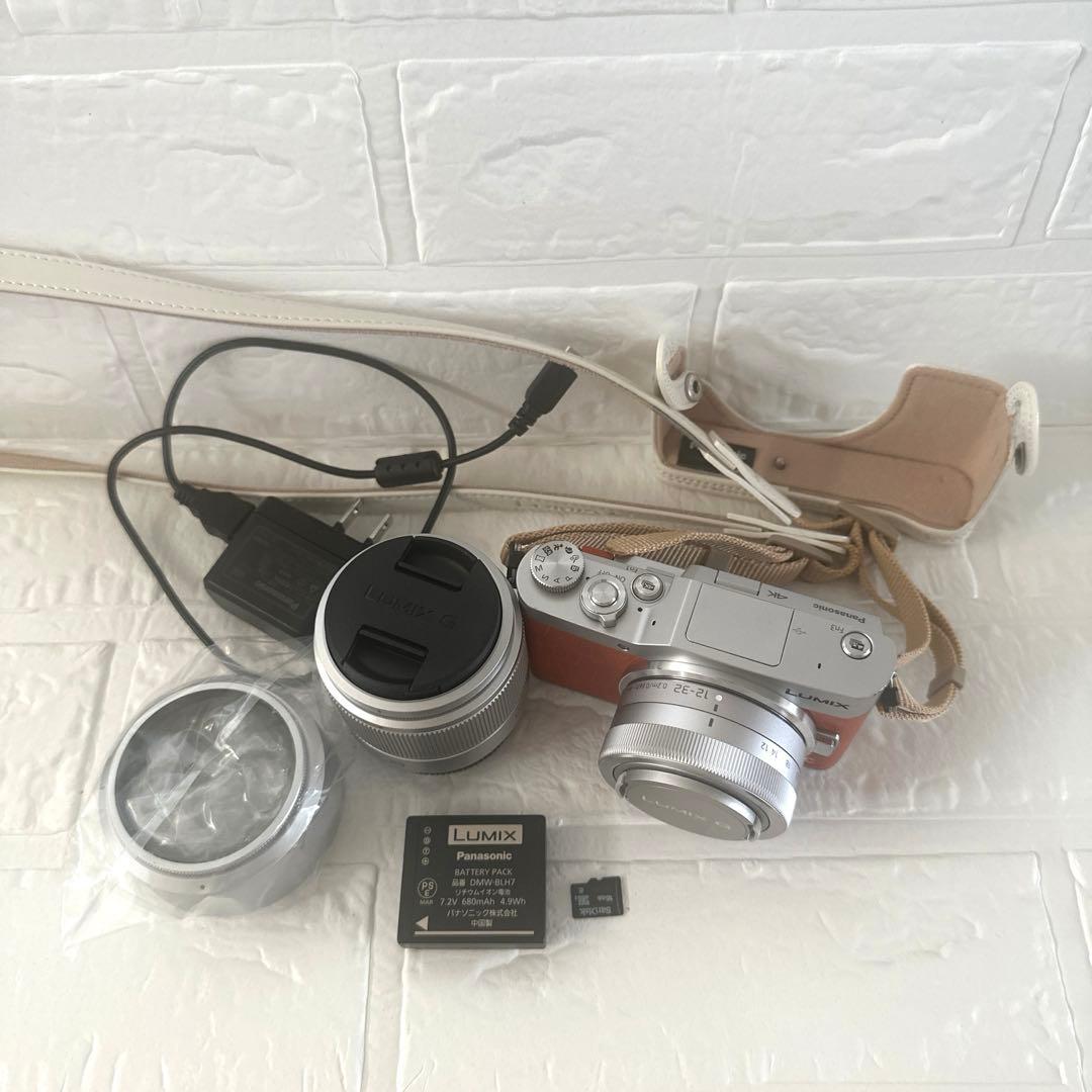 【本日のみ値下げ】　LUMIX DC-GF9 ミラーレス一眼カメラ