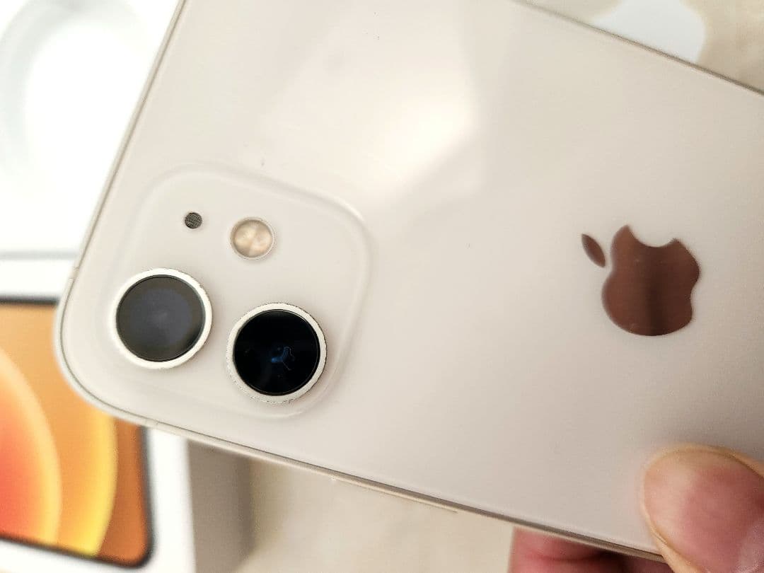 iPhone 12 ホワイト 本体　SIMフリー