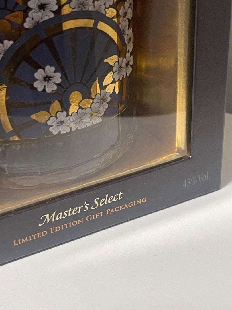響 ジャパニーズハーモニー 意匠ボトル マスターズセレクト 700ml 国産