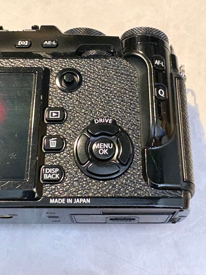 セール！FUJIFILM X-Pro2 バッテリー２個 グリップ付き