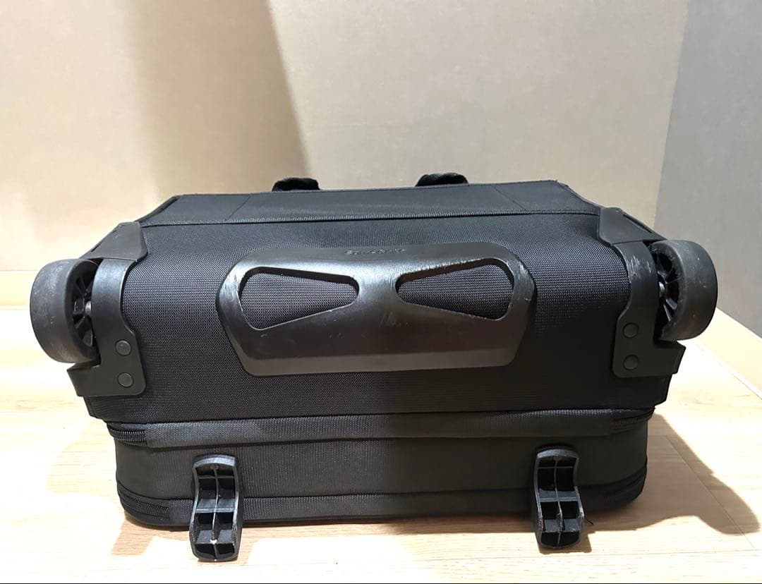 極美品サムソナイトキャリーバッグビジネススーツケース機内持ち込み可