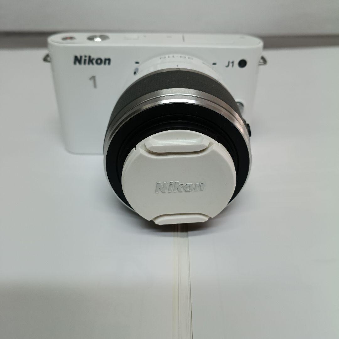 Nikon 1 J1 ホワイト ミラーレスカメラ　おまけにポーターカメラバック付