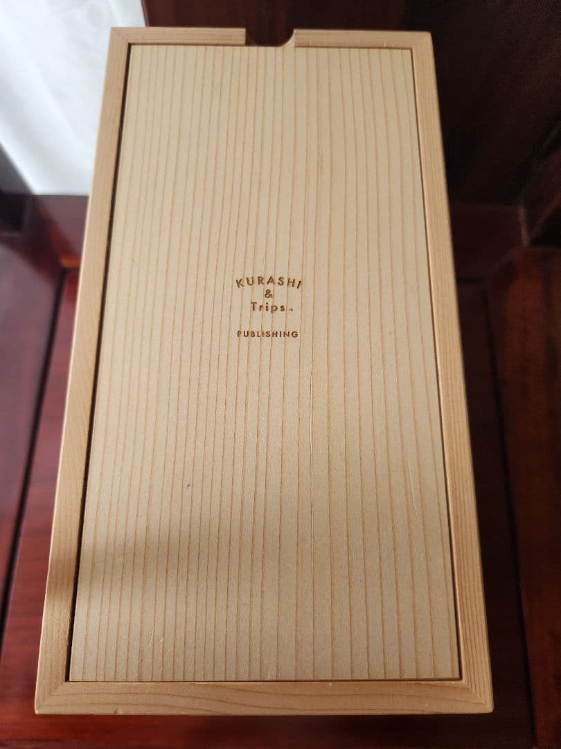 北欧暮らしの道具店 「道具も気持ちも整うメイクボックス」　②