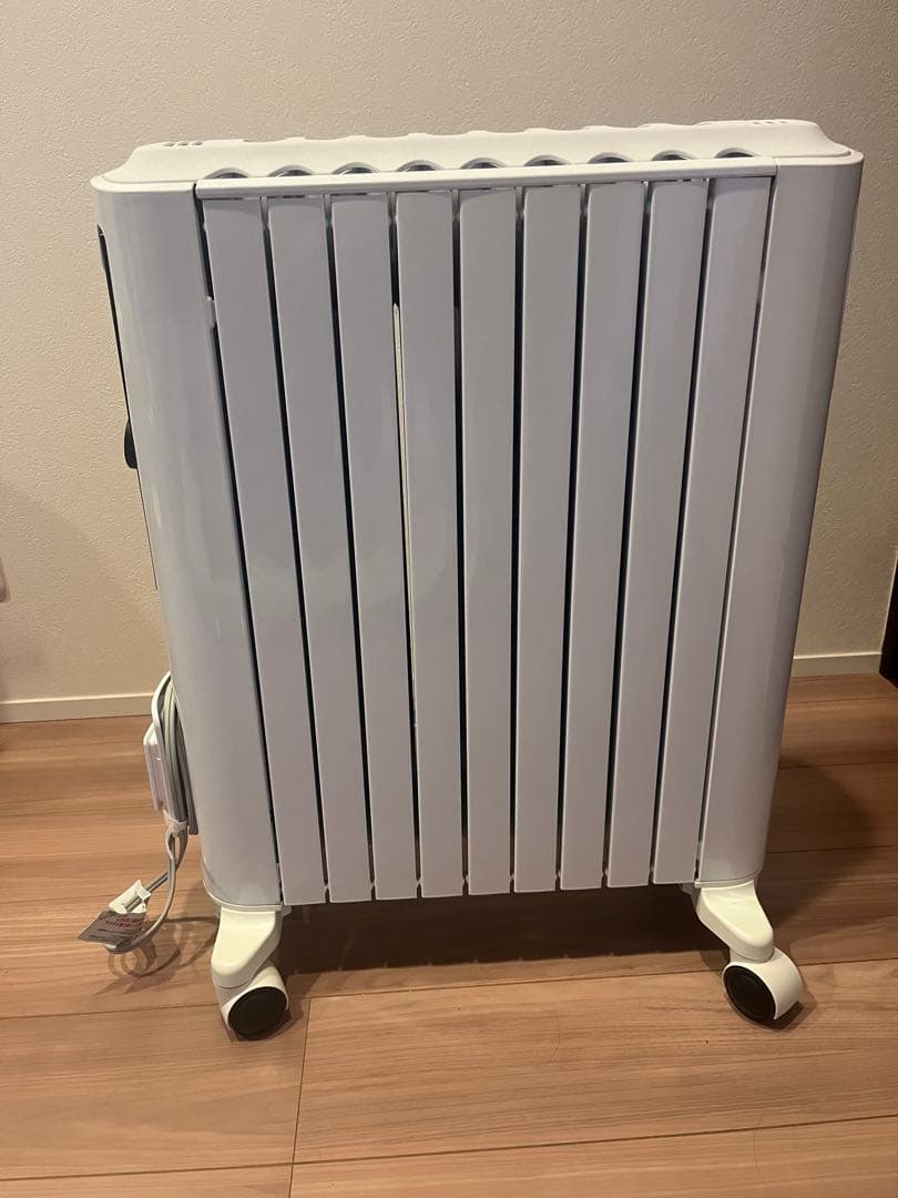デロンギオイルヒーター　RHJ65L0915 約10〜13畳