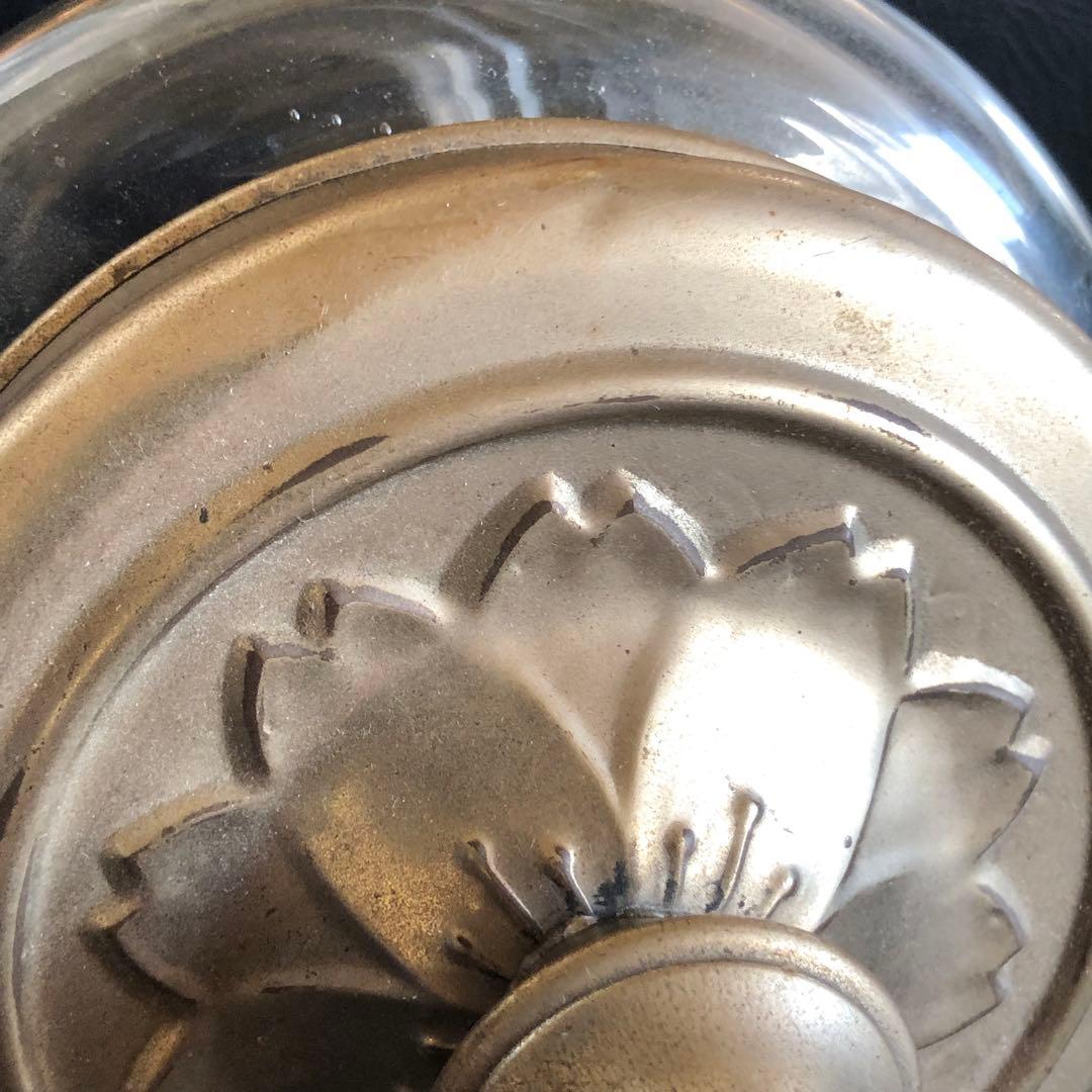 アンティーク　蓋付きガラス瓶　アルミ桜花蓋　戦前戦後　インテリア　小物入れ