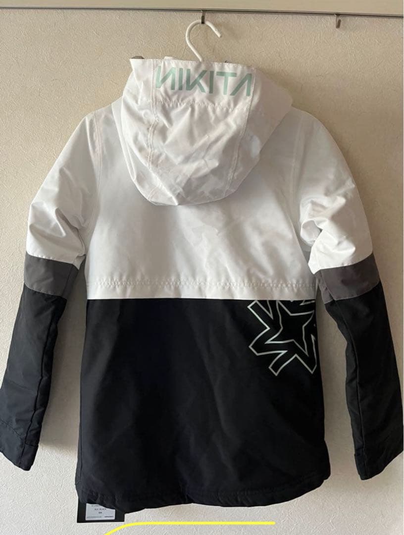 ニキータ ボードウェア 上下セット サイズ140