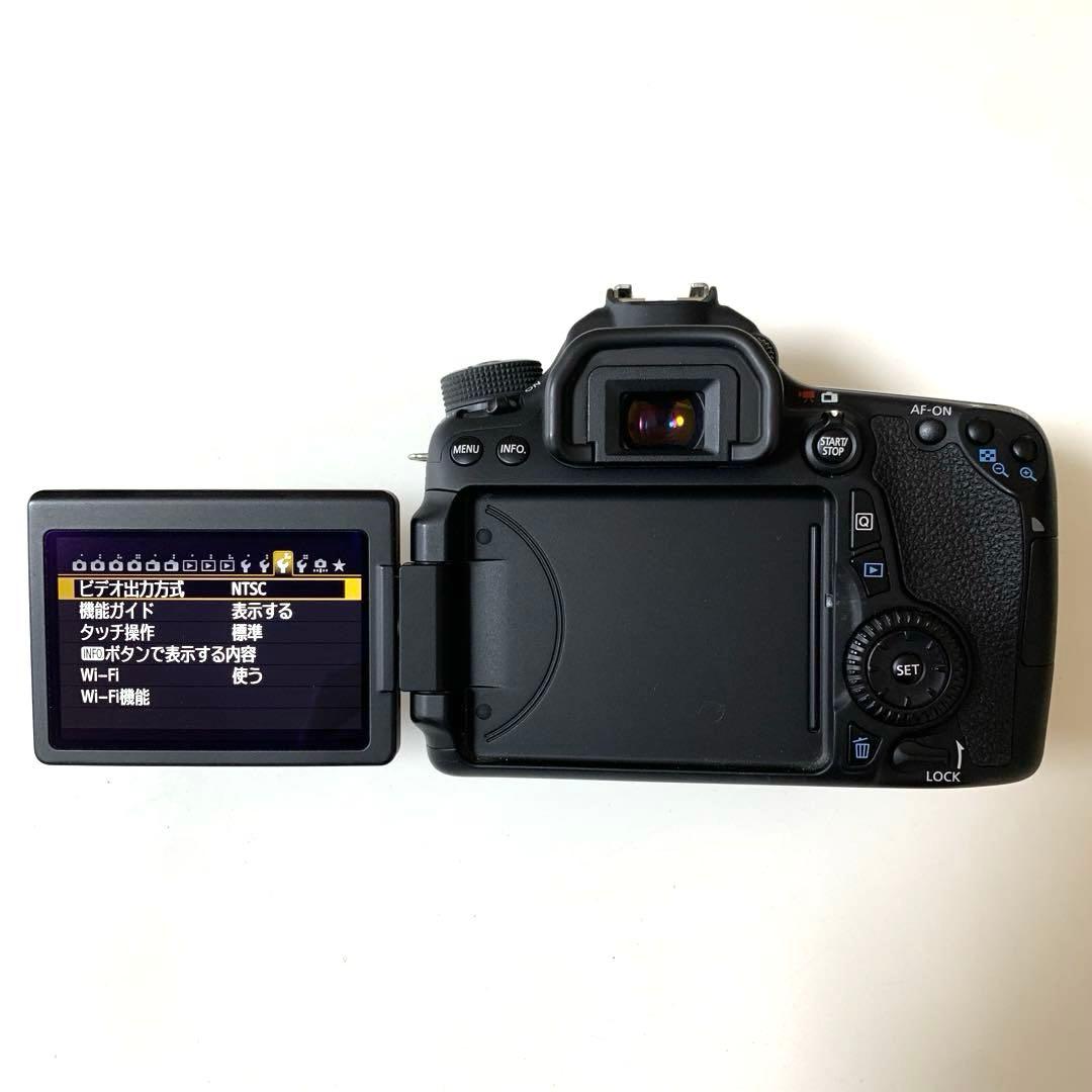 美品　一眼レフ　Canon EOS 70D ダブルズームキット　　フルセット