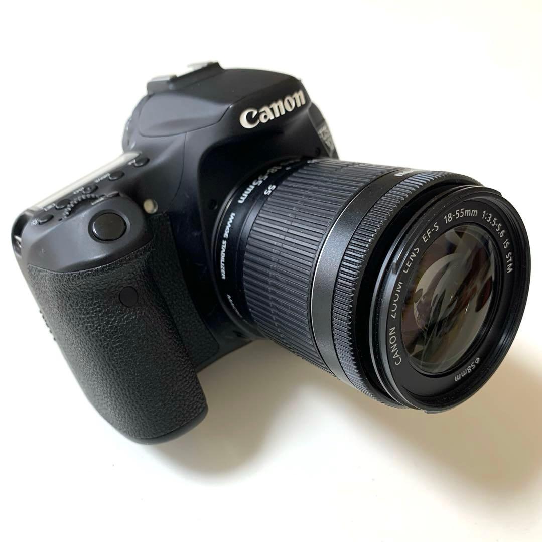 美品　一眼レフ　Canon EOS 70D ダブルズームキット　　フルセット