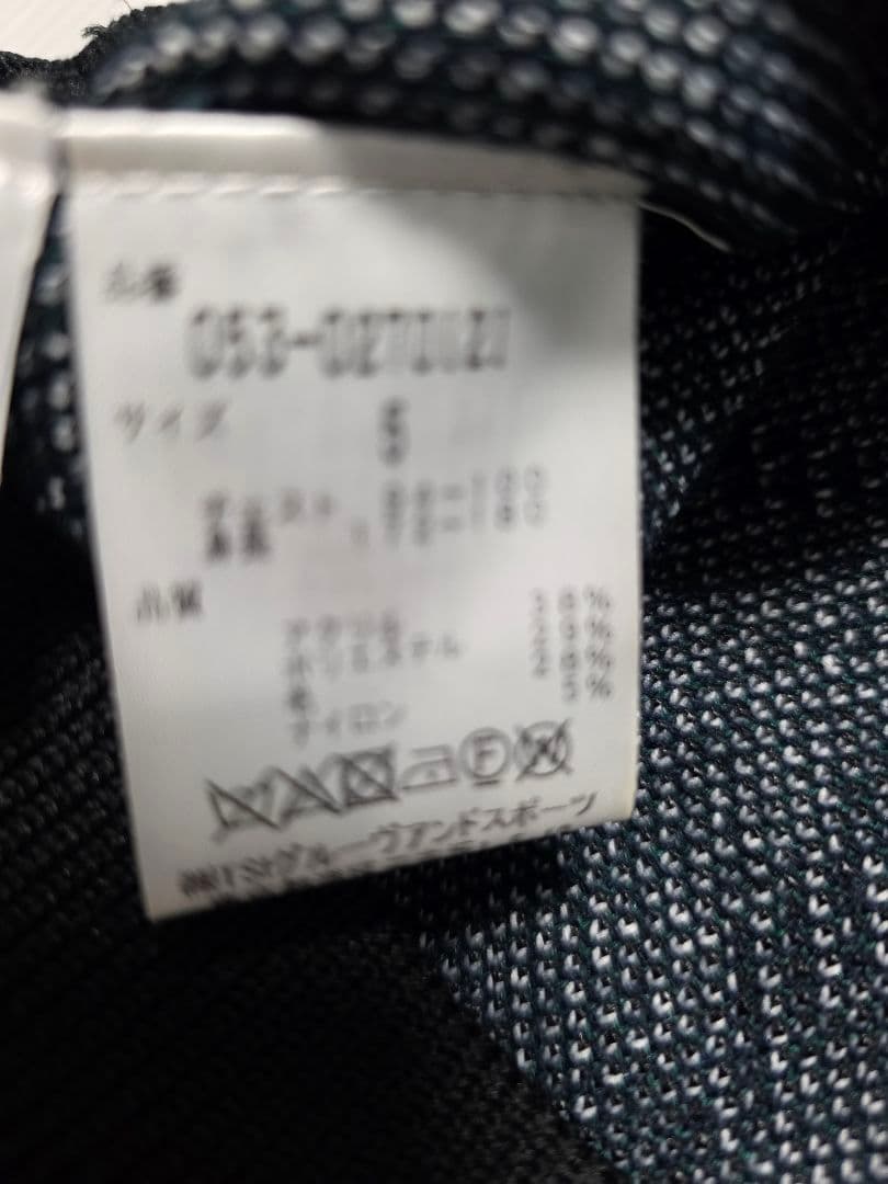 お値下げしました!新品同様PEARLY GATES 落書きシリーズセーター５