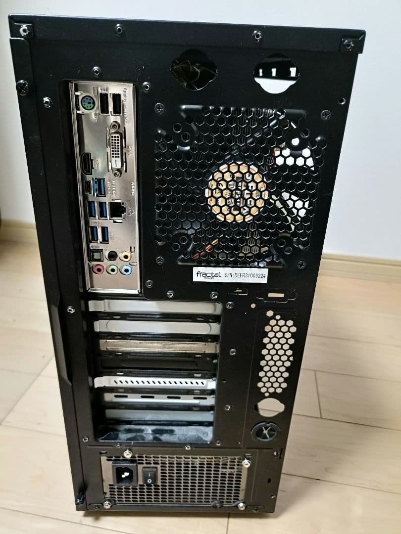 自作PC　DefineR3,H170,i7 6700,8GB,450W電源