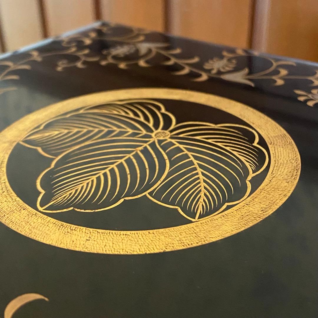 輪島塗　五段重箱　定紋重箱　蒔絵唐草　点彫り沈金　共箱付