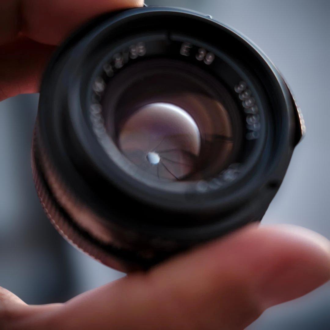 フィルムカメラ Leica Summicron-M 35mm v4 \"King of Bokeh