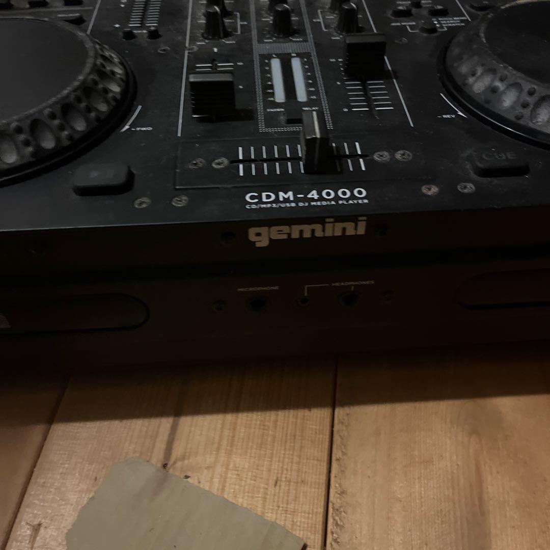 Gemini CDM-4000 DJコントローラー