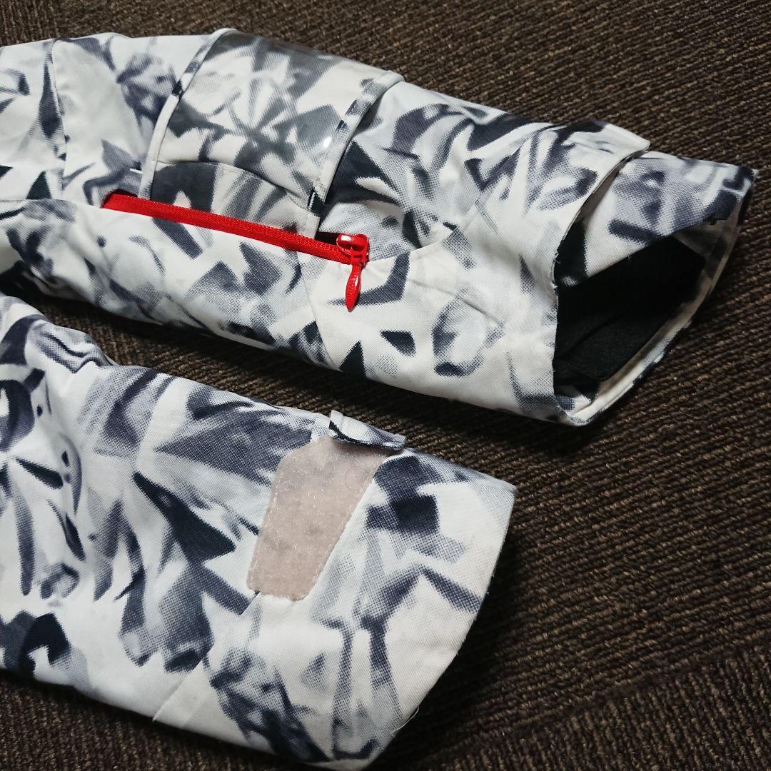 送料無料【DESCENTE】ホワイト総柄スキージャケット S