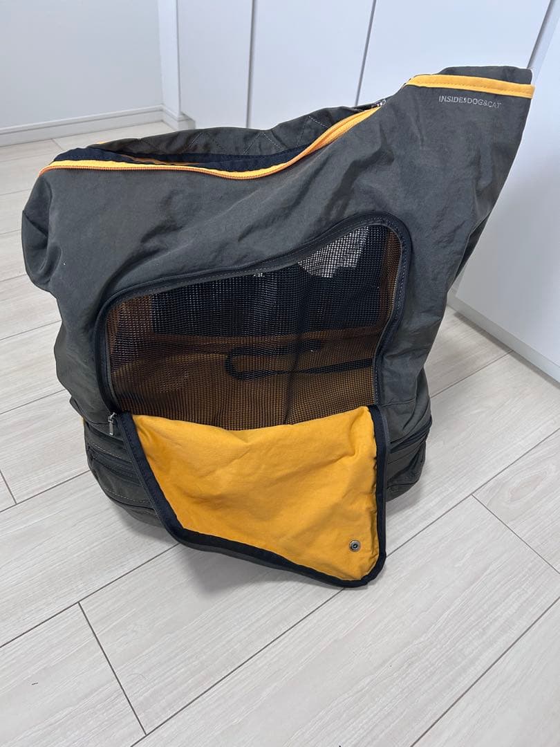 【INSIDD DOG&CAT】犬用スリングキャリーバッグ グレー/イエロー