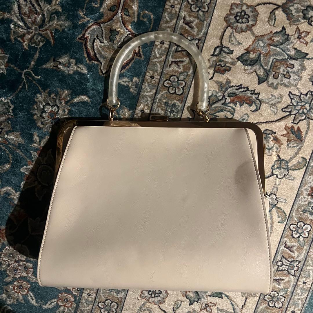 an another Angelus アートタッチフラワー刺繍ハンドバッグ