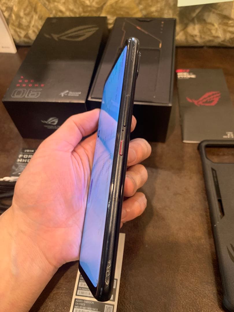新春★お年玉価格！ASUS ROG PHONE 6★ゲーミングスマホ！早い者勝ち