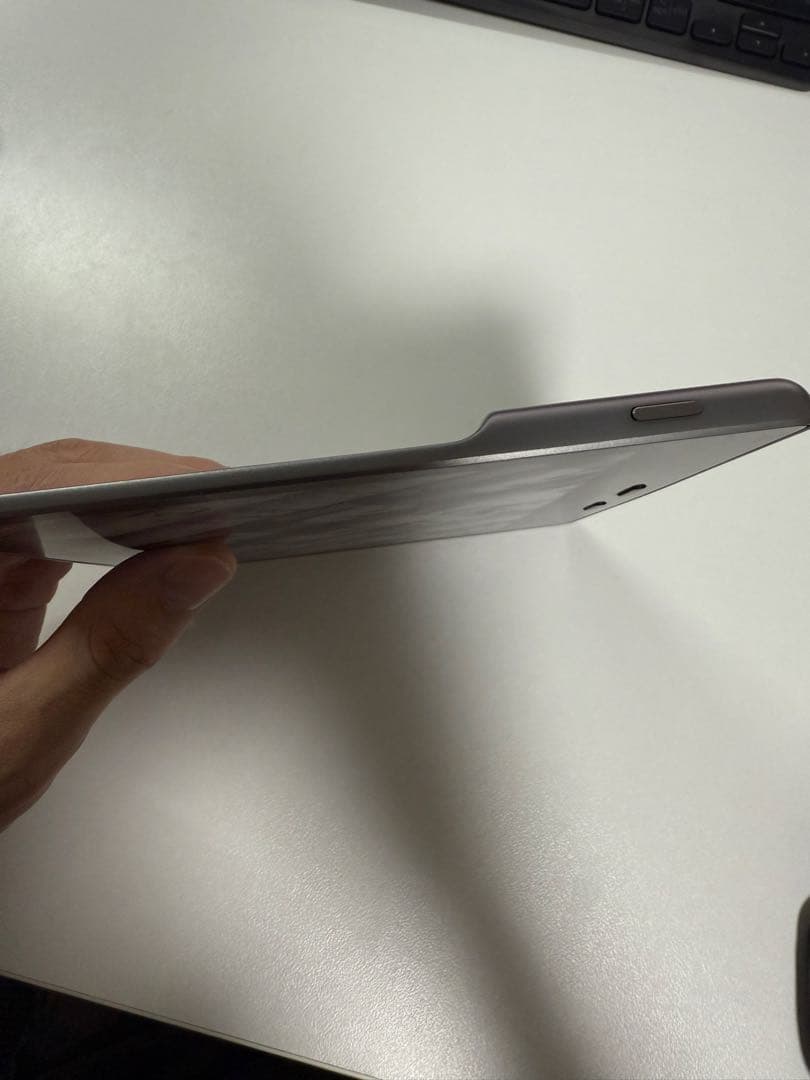 Kindle Oasis 色調調整ライト搭載 WiFi+4G 32GB