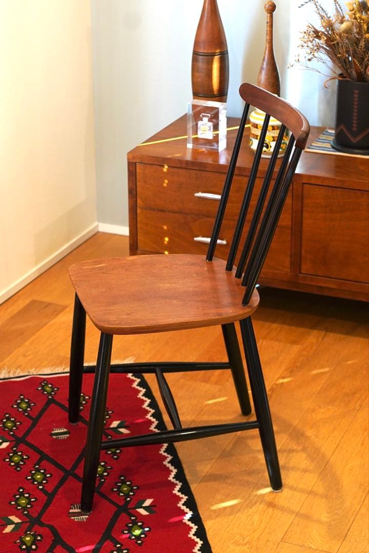 ヴィンテージスポークバックチェア