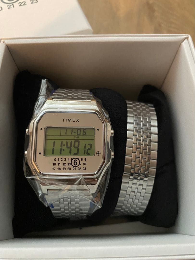 新品、未使用、箱有り