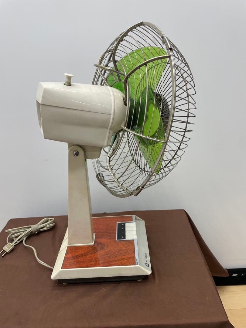 動確済品 昭和レトロHITACHI 卓上扇風機 D-670 緑色