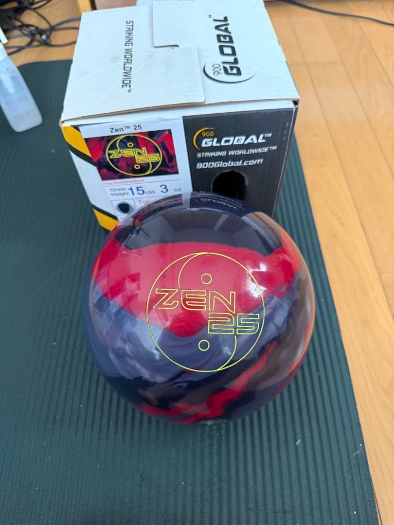 900 Global Zen™ 25 ボウリングボール 15lb