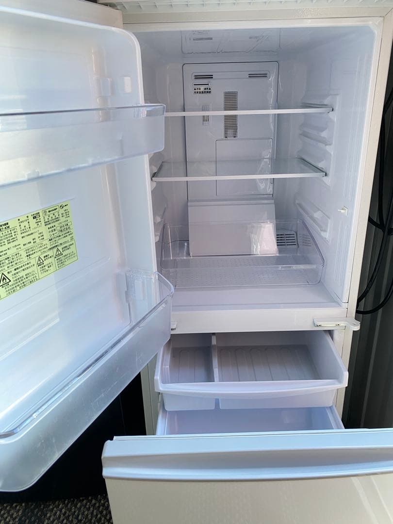 名古屋近郊限定送料設置無料　シャープ冷蔵庫137L