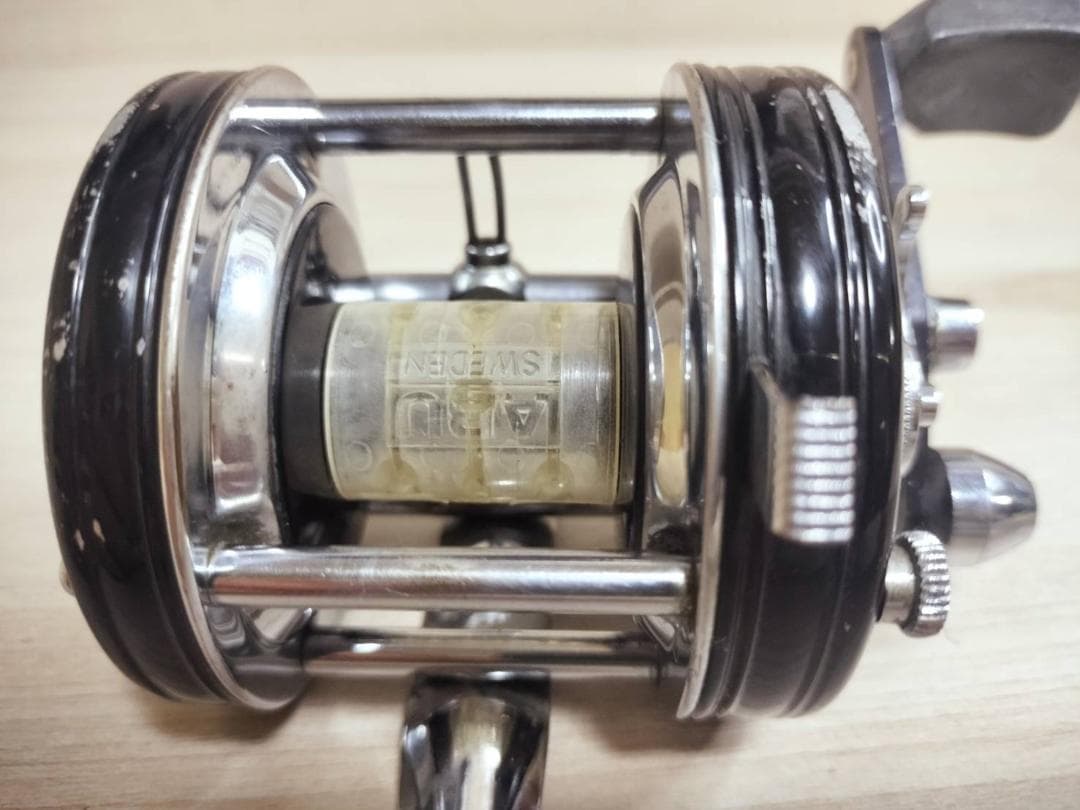 アブガルシア　アンバサダー5000C 　ビンテージ　リール abu 　黒