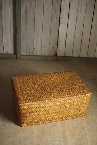 状態良く形の綺麗な古い竹編みの収納かご　行李　竹籠　篭　古道具