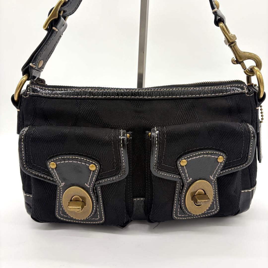 【極美品】コーチ　レガシー　ワンショルダーバッグ　シグネチャー　ターンロック　黒